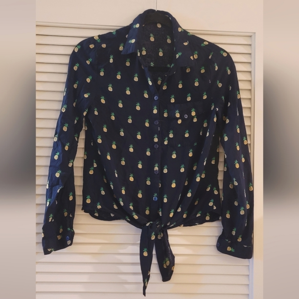 Love Notes - Pineapple Long-Sleeve Tie Top  With One Front Pocket